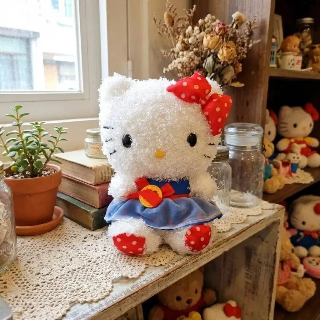 新品/ONE PIECE hello kitty(ハローキティ) ボア ぬいぐるみ