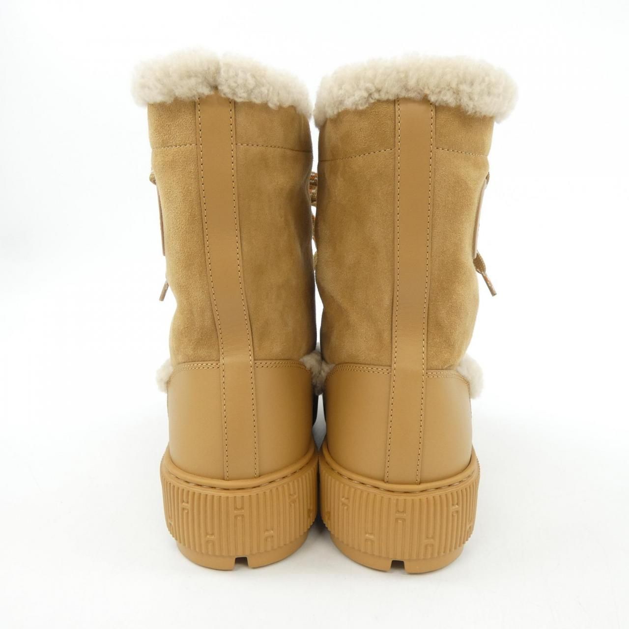 【専用】エルメス　ショートブーツ ギャラリー：エルメスならではのレザーと機能素材の軽やかな融合