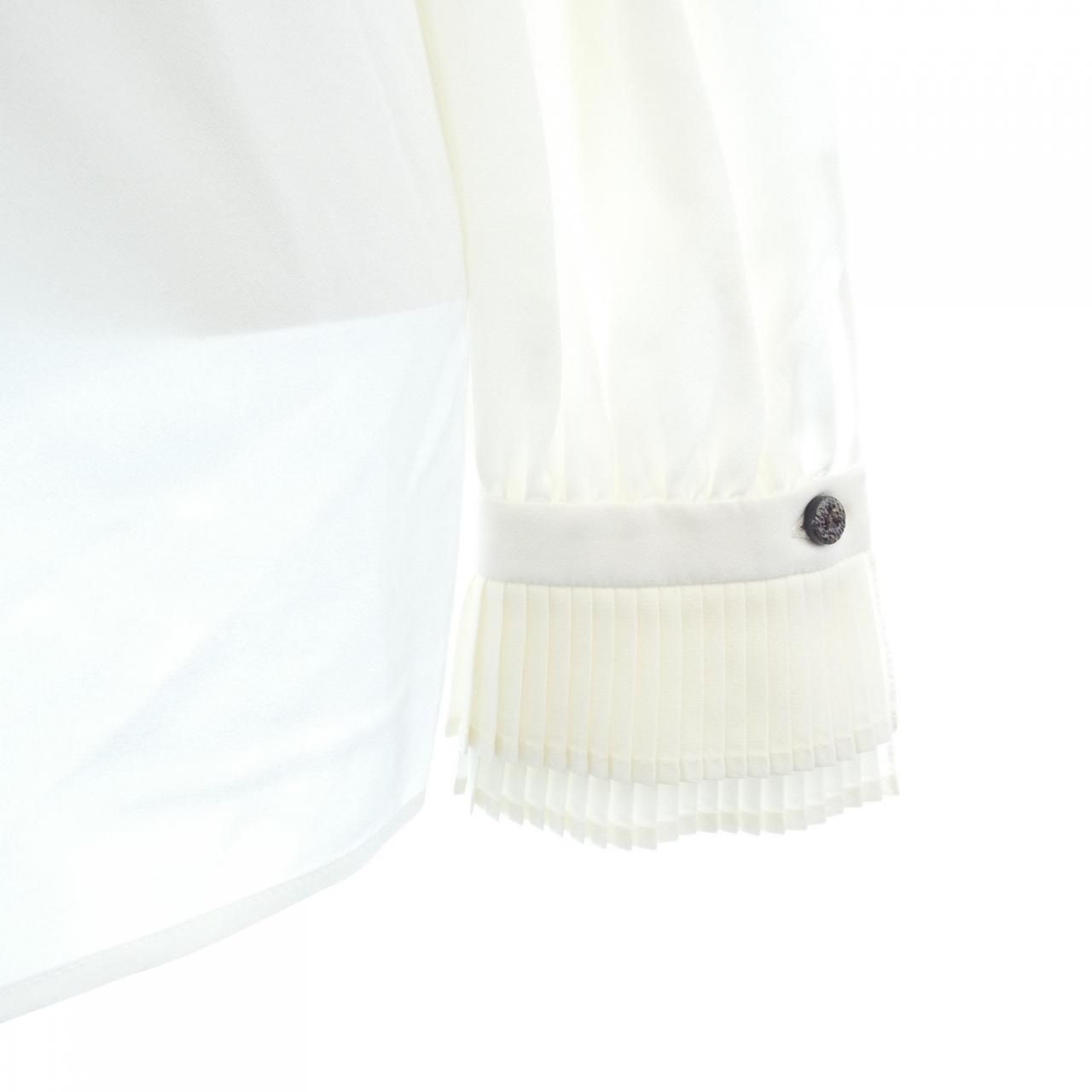 VUITTON プリーツ