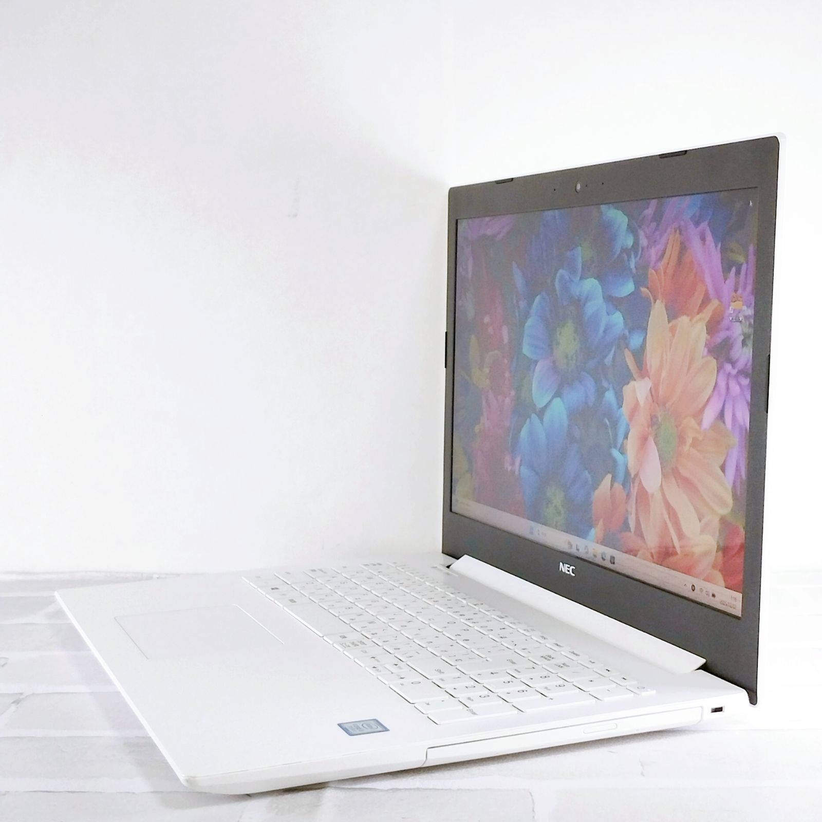 たっぷり1TB 薄型 NEC Lavie 最新Windows11 ノートパソコン カメラ付き