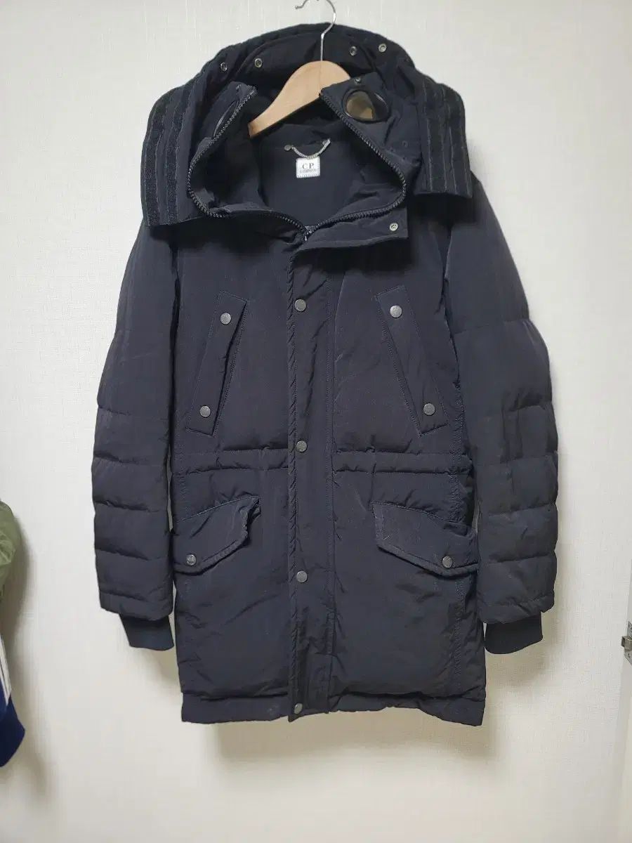 C.P. COMPANY シーピーカンパニー ダウン