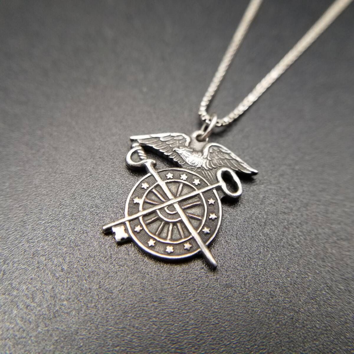 WWII期 US Army Quartermaster 紋章 925 シルバー ヴィンテージ ミリタリー ペンダント ネックレス 銀 アメリカ陸軍 鷲|鍵|剣 Y 18-X