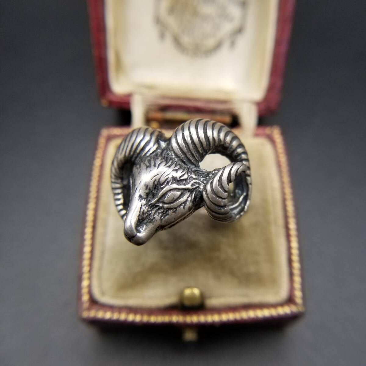 ヤギの頭 アニマルヘッド 立体彫刻 925 シルバー ヴィンテージ リング 銀細工 指輪 モチーフジュエリー Goat Head Ring Y 19 B