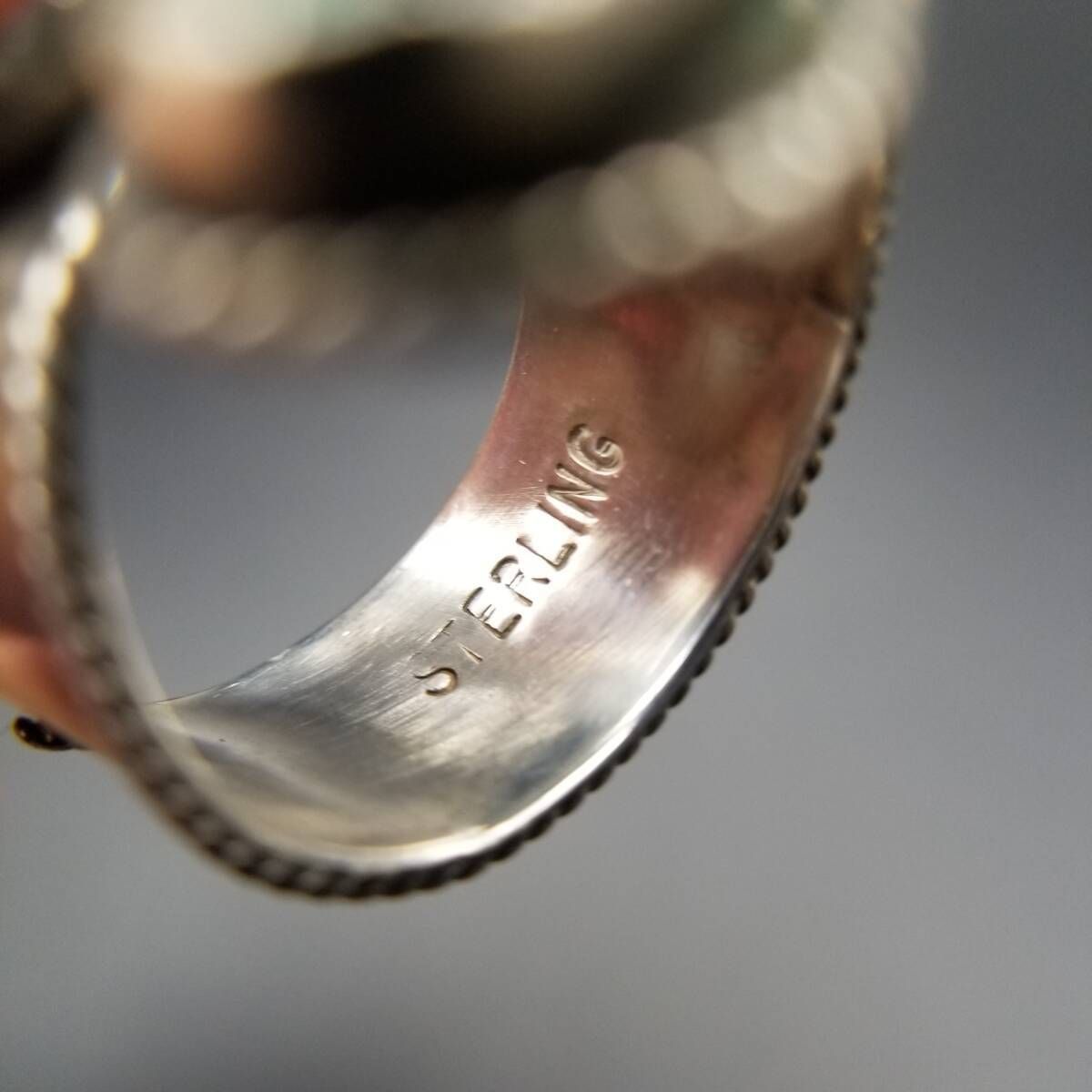 ケーブルリム 指輪