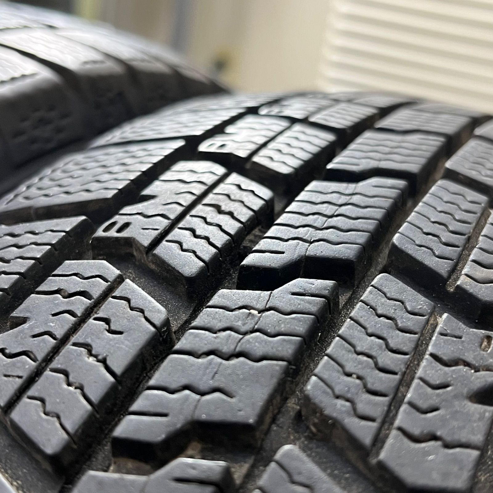  20年製 155 65 R 14 グッドイヤー アイスナビ7 スズキ アルト ワゴンR スペーシア スタッドレスタイヤ 1304 14インチ タイヤ ホイールセット