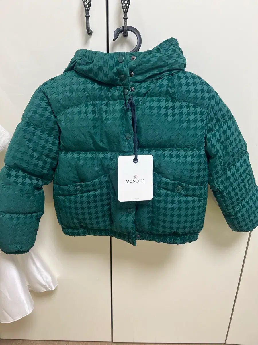 モンクレール キッズ ダウン サイズ8