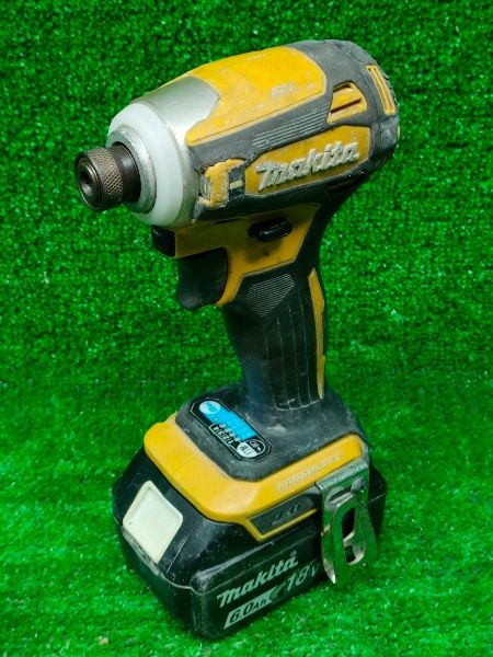 ◎マキタMakita イエロー 18 V 6 Ahバッテリ 充電器 ケース付 内部オーバーホール済み 充電17回と23回