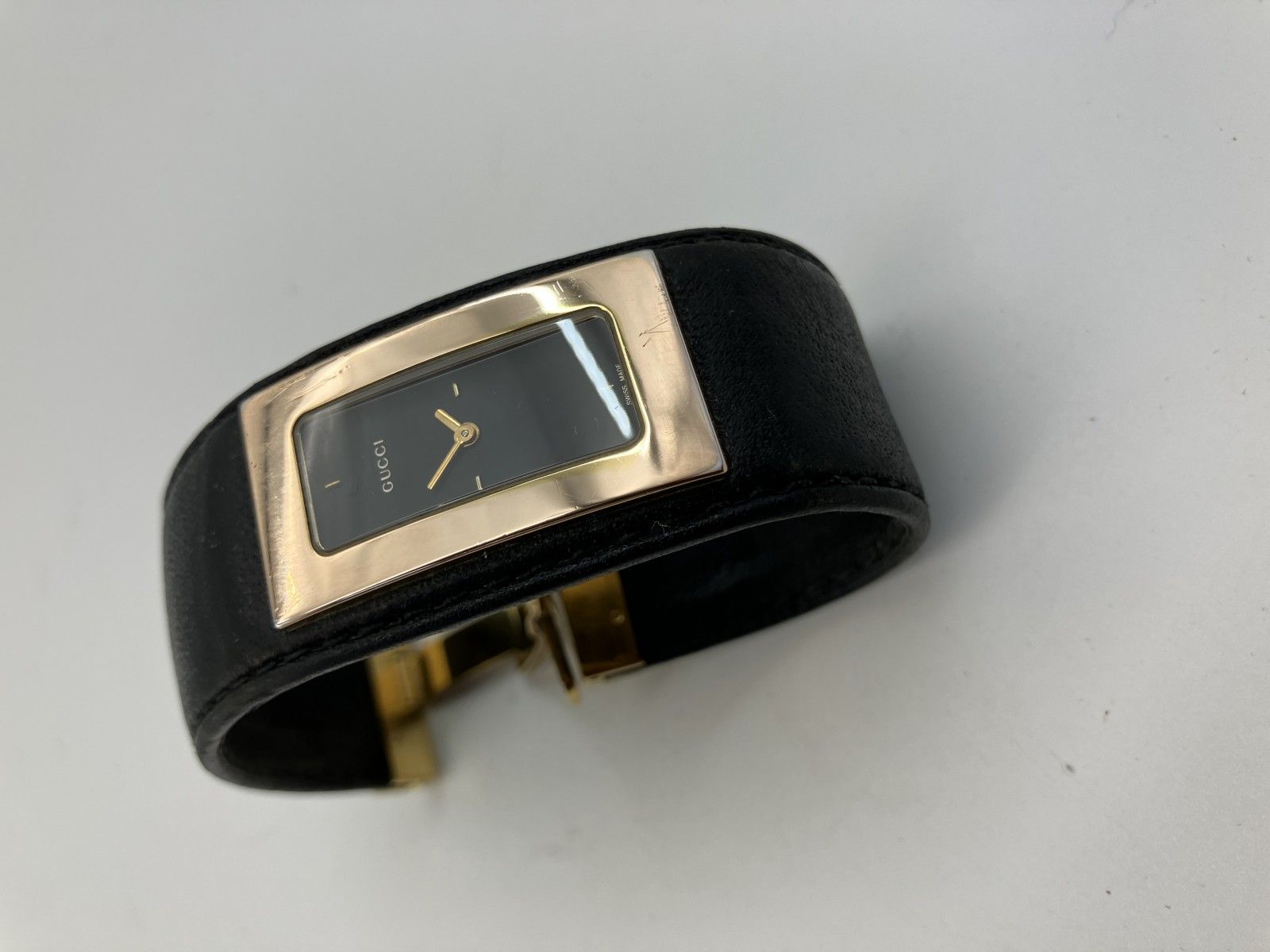 GUCCI グッチ 7800S バングルウォッチ 黒文字盤 GP×革 クォーツ