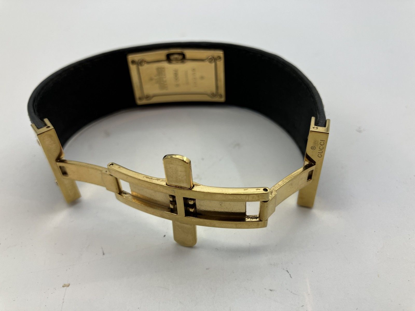GUCCI グッチ 7800S バングルウォッチ 黒文字盤 GP×革 クォーツ