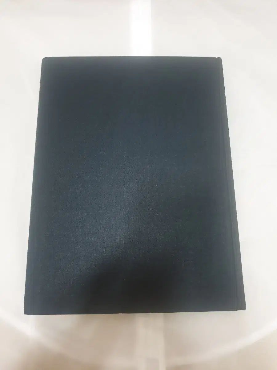 ヘルボーイのアート 下 ハードカバー写真集