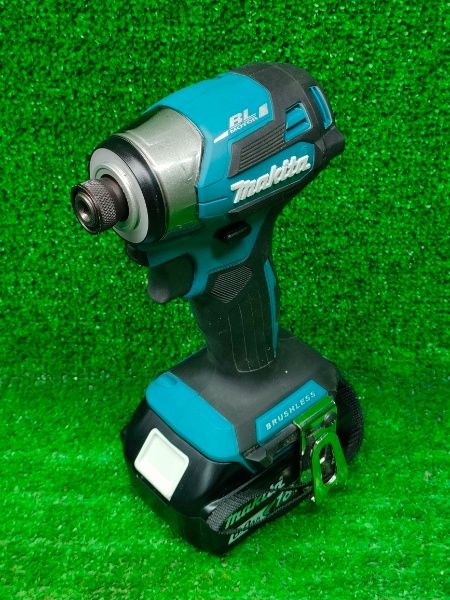 ◎マキタMakita インパクトドライバ マキタ バッテリ 充電器 ケース付 ブルー 内部オーバーホール済み 充電3回ずつ