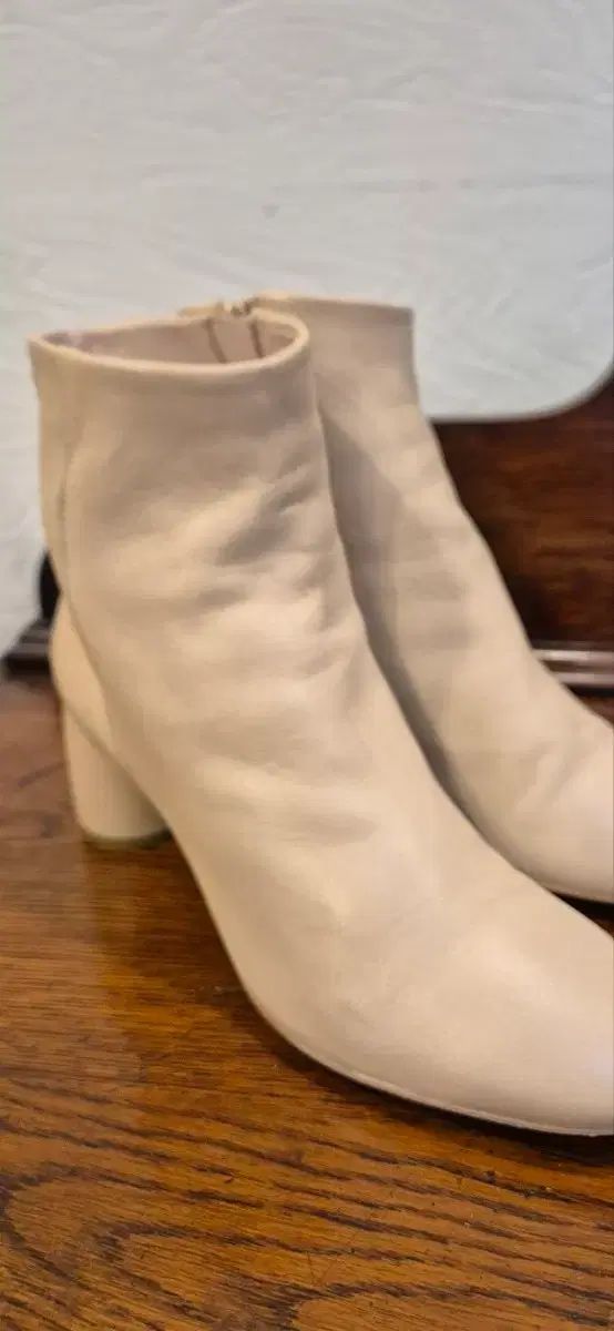 アンクルブーツ