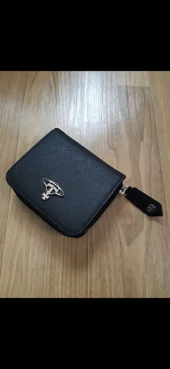 Vivienne Westwood ヴィヴィアン ウエストウッド ブラック 二つ折り財布