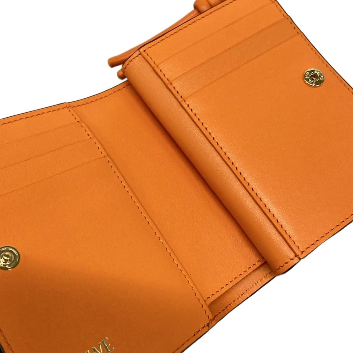 LOEWE(ロエベ) 2つ折り財布美品 - 黒×オレンジ L字ファスナー レザー