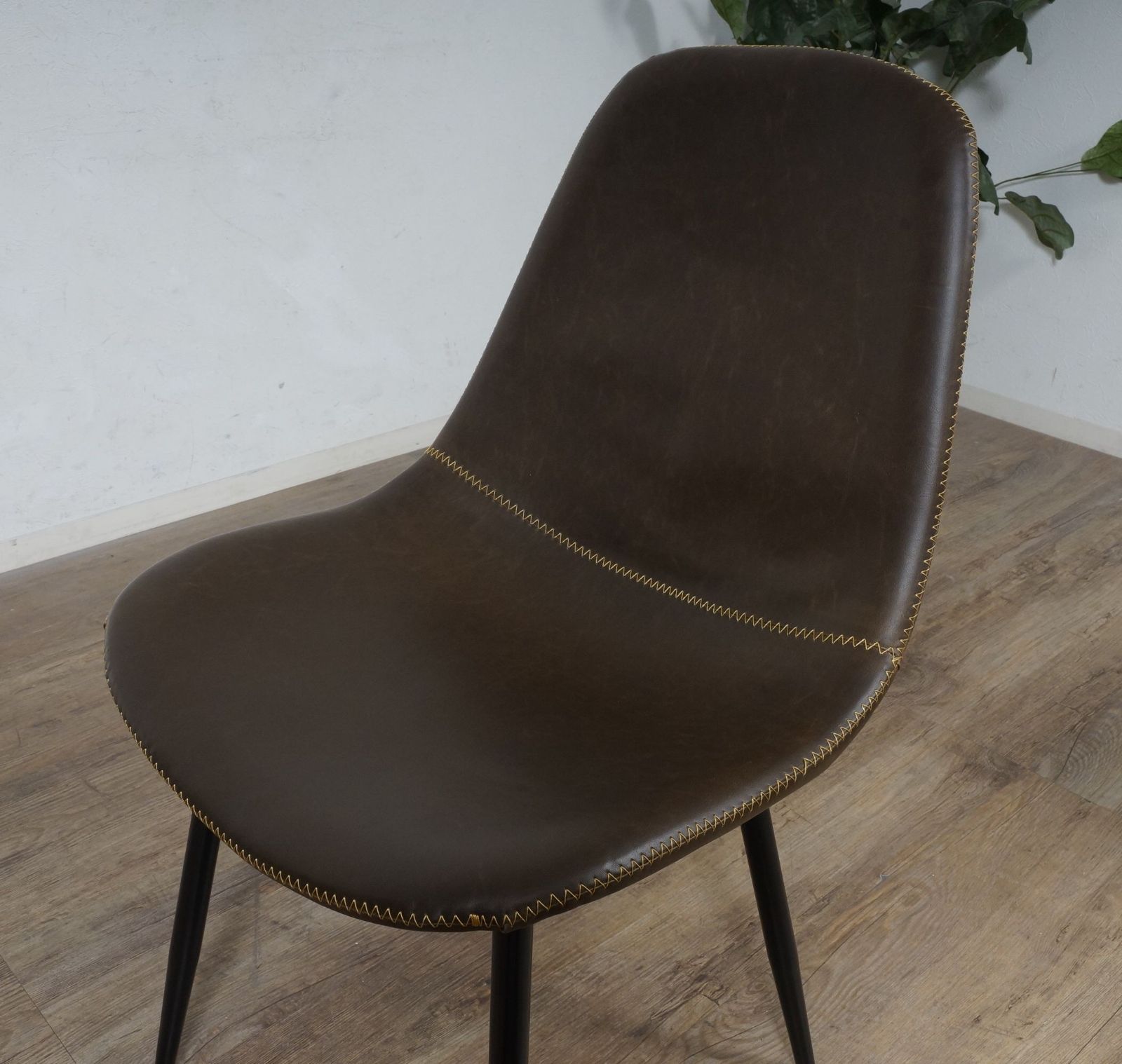 送料無料！ E 新品・未使用 椅子 ヴィンテージ風 ダイニングチェアー