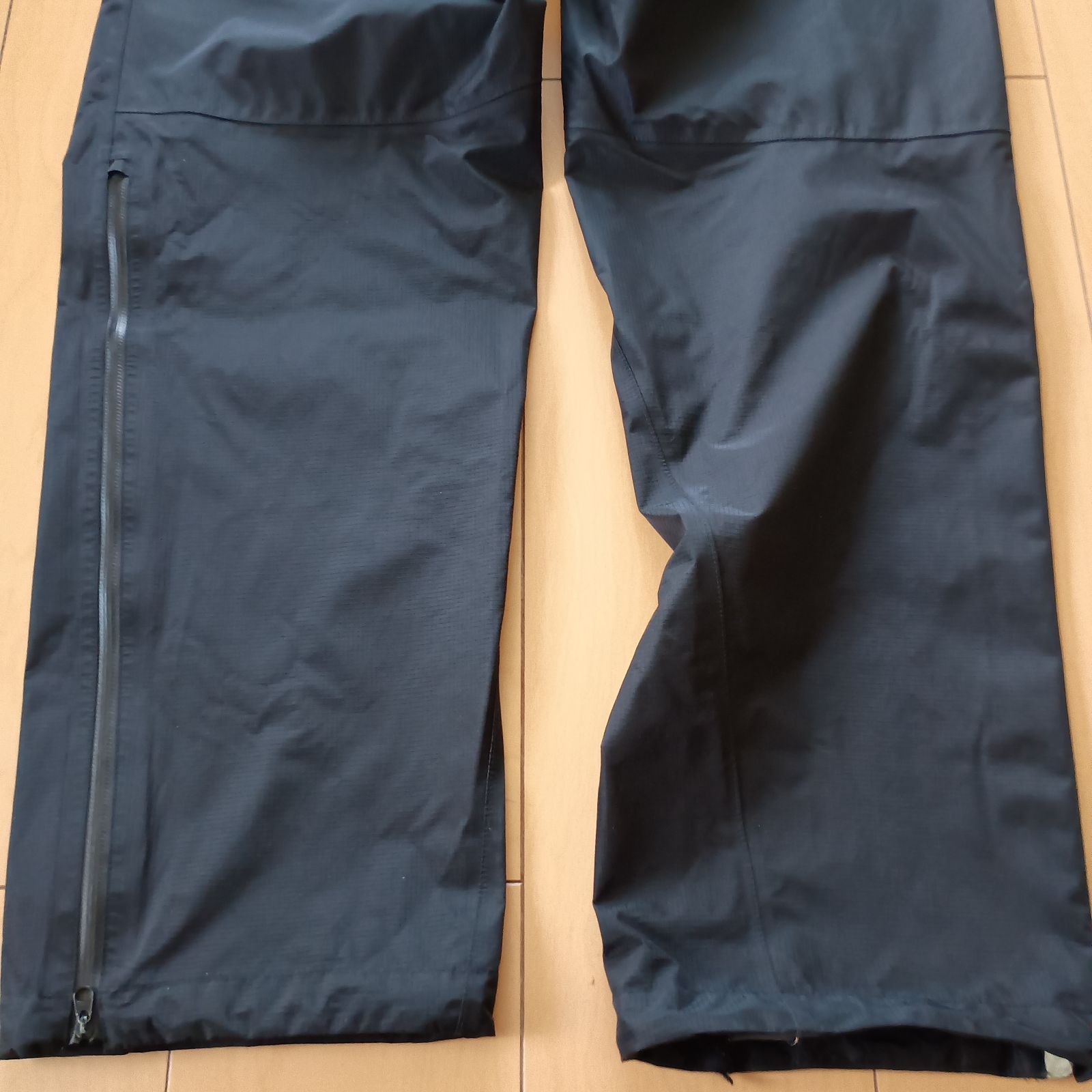  モンベル レインダンサーパンツ メンズ M GORE TEX ゴアテックス montbell mont bell レインウェア レインパンツ 黒 ブラック 防寒 防風 アウトドアウェア 2294 緊急用キット レインパンツ 雨具 レインウェア