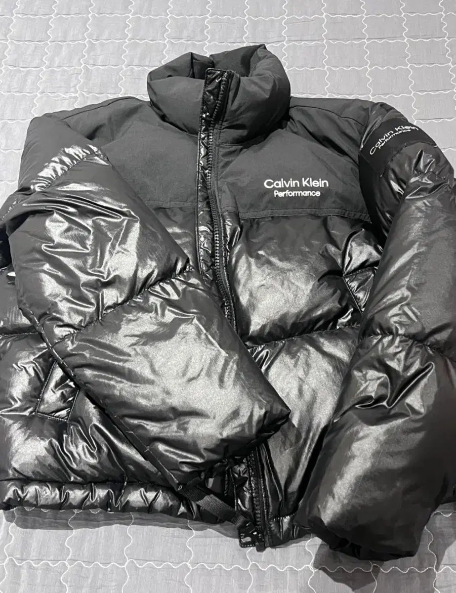 Calvin Klein カルバン クライン パフォーマンス ブラック ダウン アウター