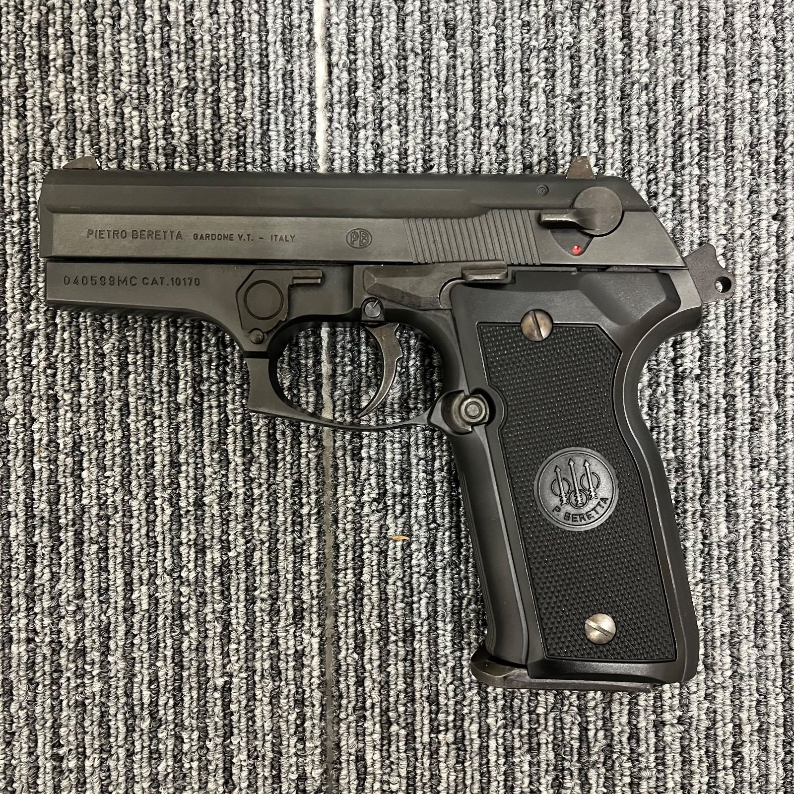 WA ウェスタンアームズ　ベレッタM8045クーガーF カーボンブラックHW 往年のベレッタピストルがカーボンブラックHWで蘇る「ウエスタン