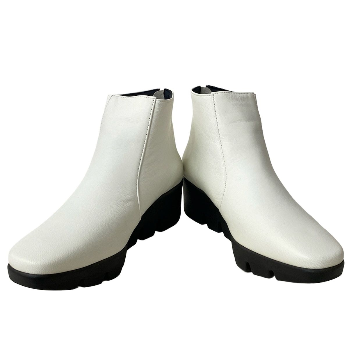 Hills Avenue 自由が丘 ヒルズ アベニュー ショートブーツ 23.5 cm レディース - 白 レザー