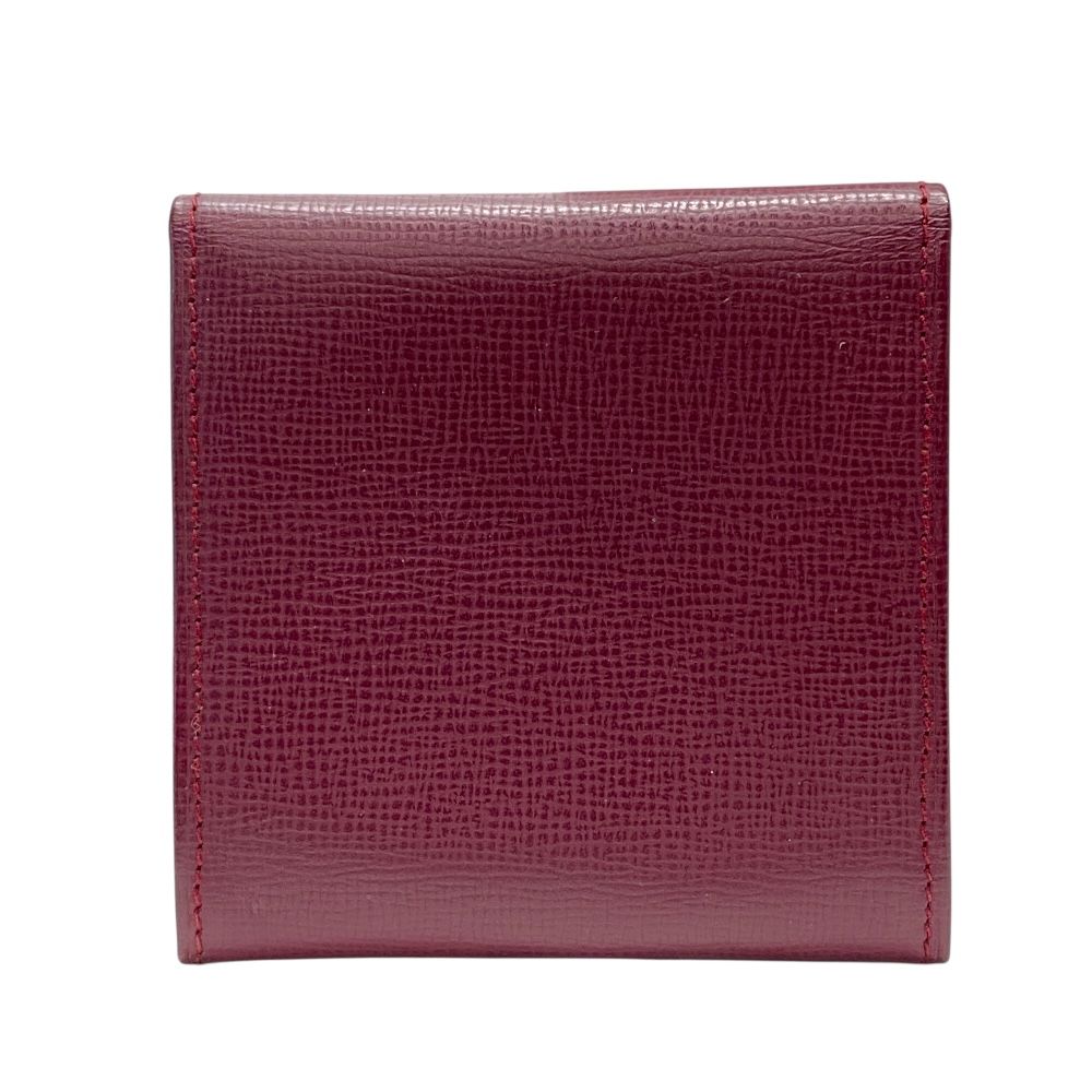 カルティエ マストライン コインケース 小銭入れ コンパクトウォレット スクエア ミニ ロゴ レザー ボルドー Cartier スリム設計 収納性 上質仕立て