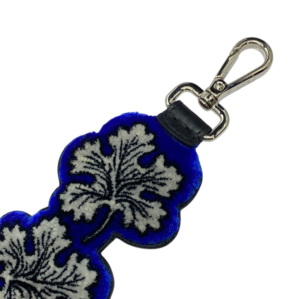 フェンディ ロング ストラップユー ショルダーストラップ 葉 リーフ ベルベッド レザー ブラック ブルー FENDI 異素材ミックス 上質デザイン バッグ用 着脱簡単 ロングタイプ