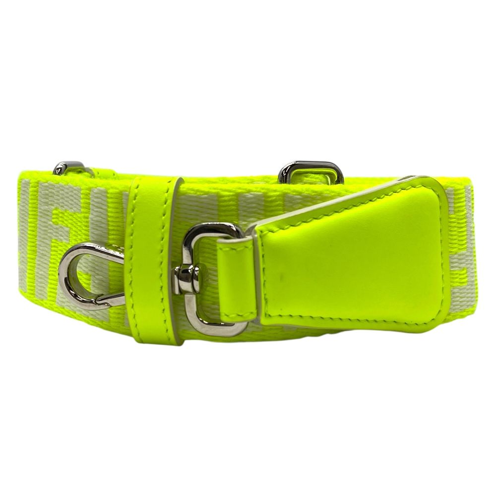 フェンディ ロング ズッカ柄 ストラップユー ショルダーストラップ FFロゴ シルバー ネオン イエロー FENDI コーデの幅を広げる アイテム 上質仕上げ