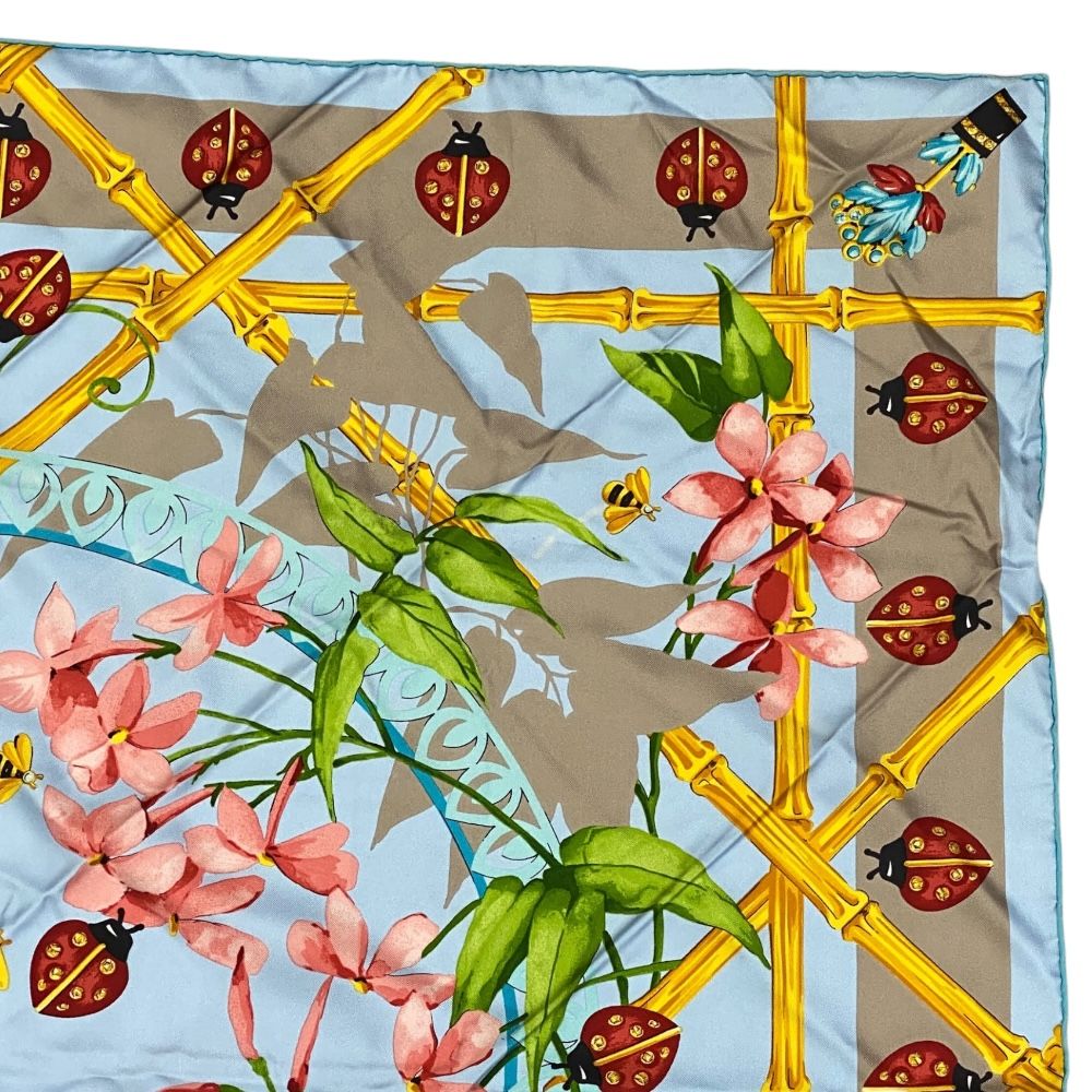 カルティエ スカーフ 大判 シルク ライトブルー マルチカラー