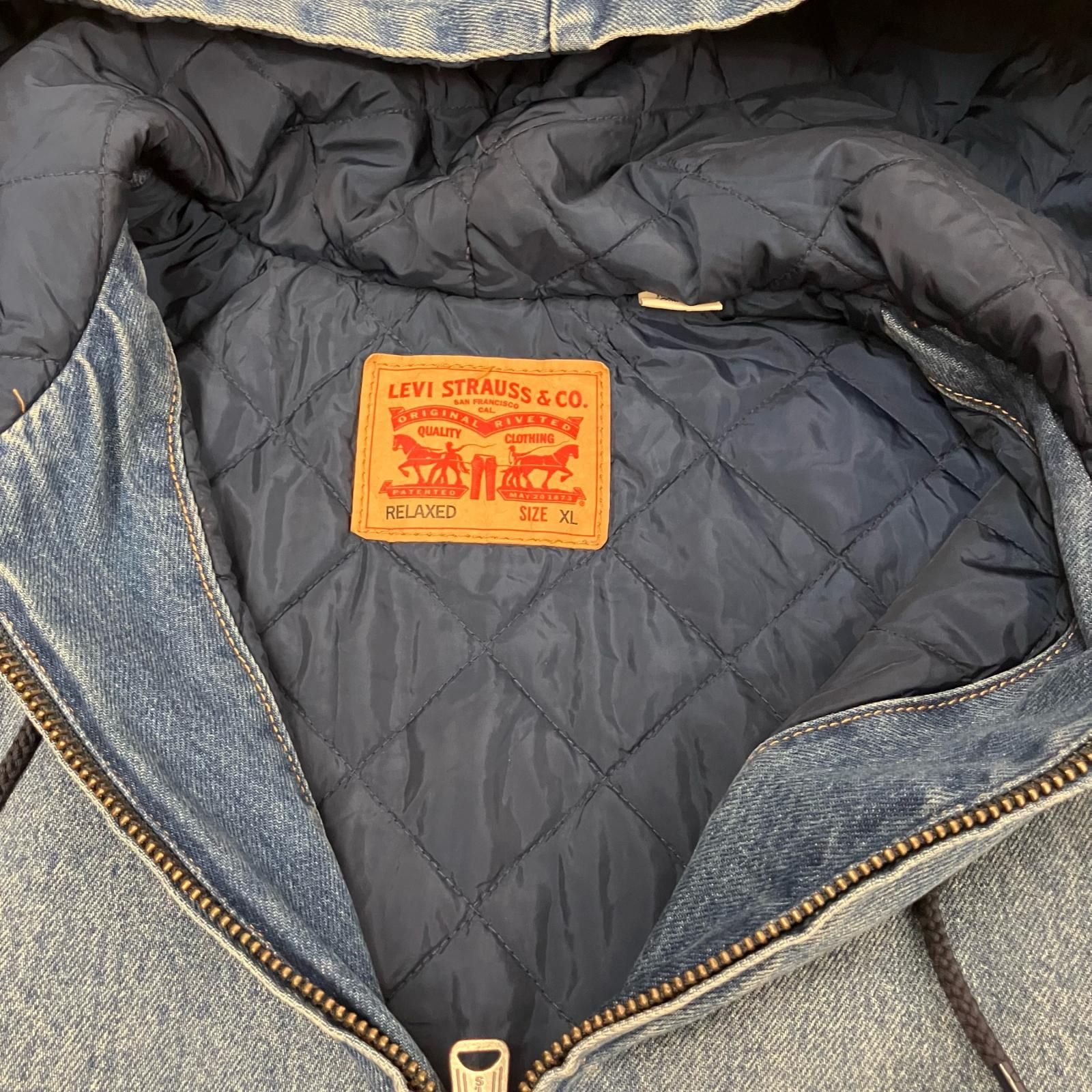 リーバイス パーカー