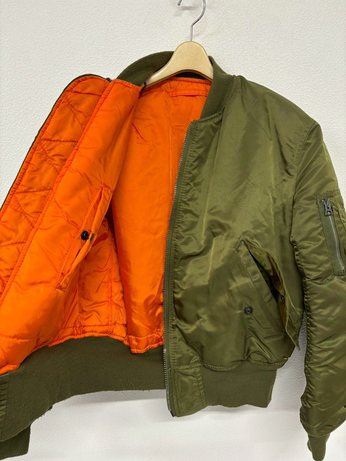 ALPHA INDUSTRIES アルファインダストリーズ MA-1 フライトジャケット