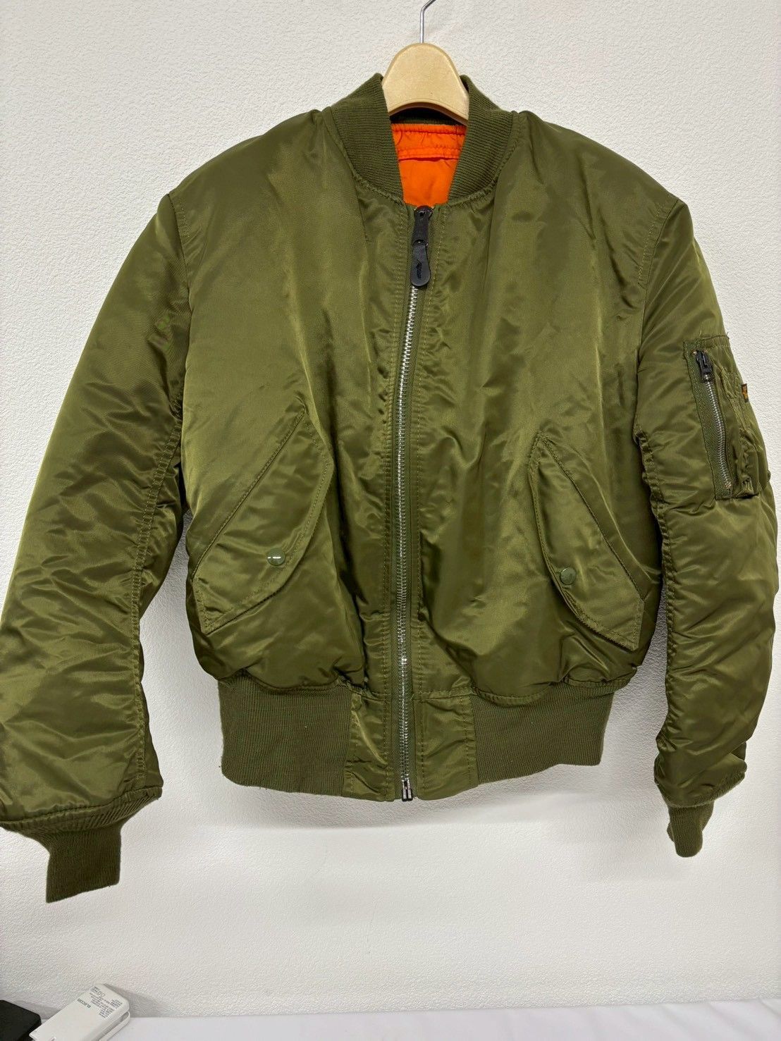 ALPHA INDUSTRIES アルファインダストリーズ MA-1 フライトジャケット ALPHA INDUSTRIES アルファインダストリーズ MA-1 フライトジャケット