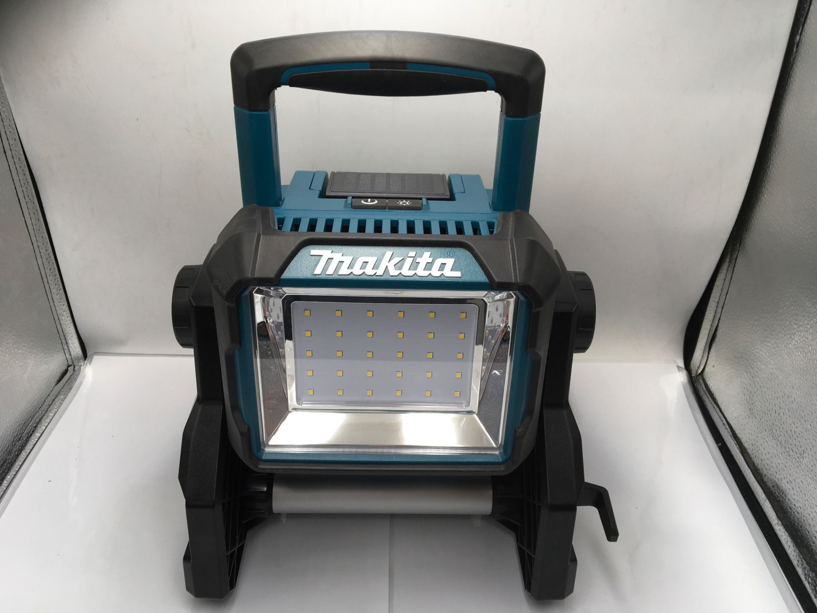 Makita マキタ 14.4 V 18 Vバッテリ AC両用スタンドライト ML 811 エコツー M 02