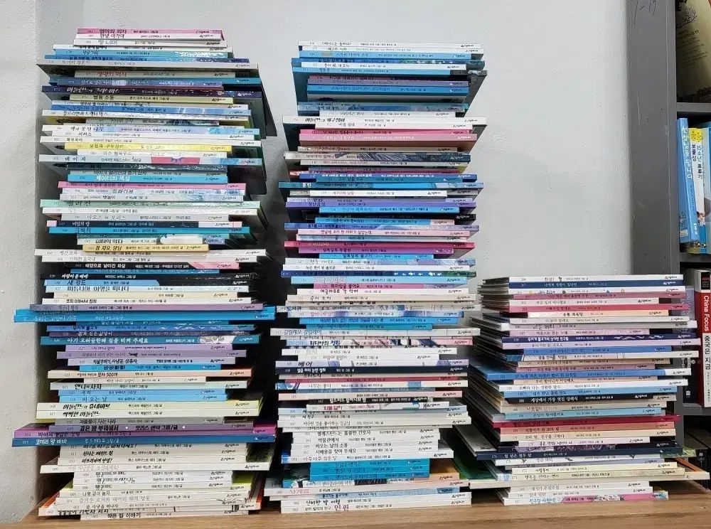 新品　未使用 ミズノ　アルファ　エリート 27.5cm スパイク サッカー ロジャー B賞 フィギュア 一番くじ ワンピースメモリーズ 3916-S-3-8