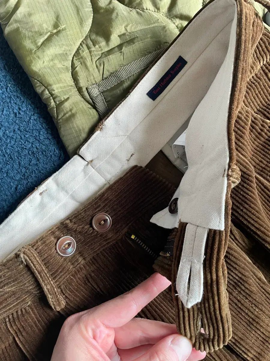 イーストハーバー サープラス ブラウン コーデュロイ ツータック パンツ スラックス