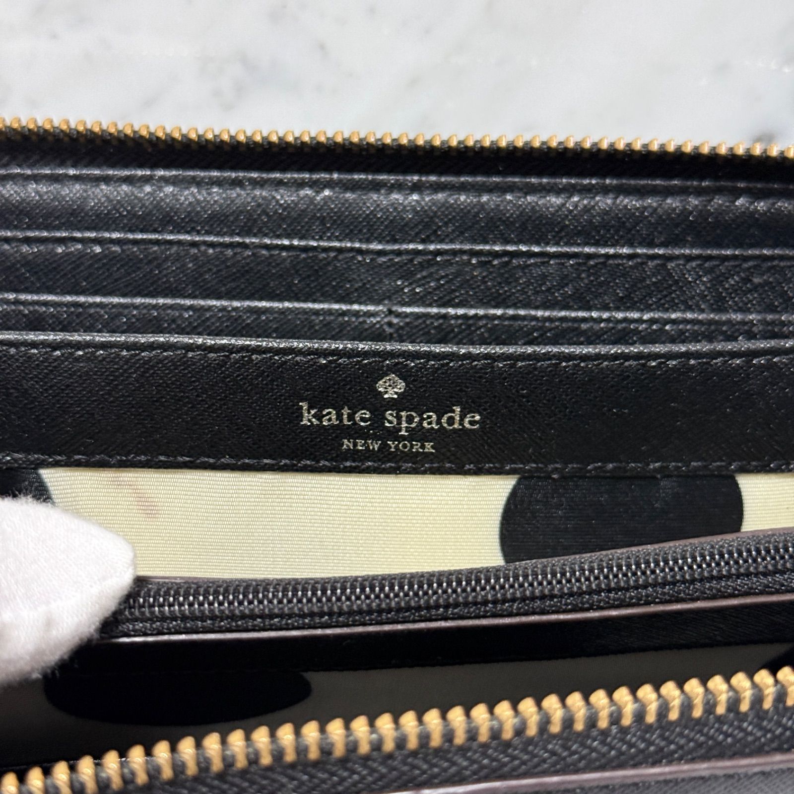 美品 kate spade ケイトスペード ラウンドファスナー 長財布 ブラック 