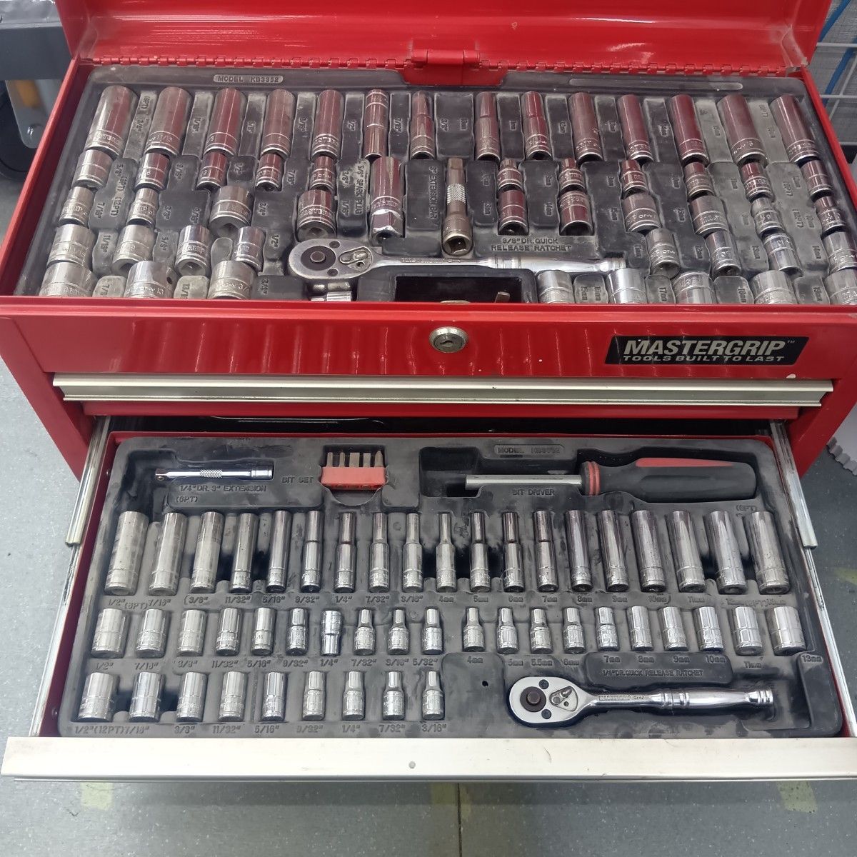  MASTERGRIP ツールセット 鍵付 レッド その他 ドライバー レンチ