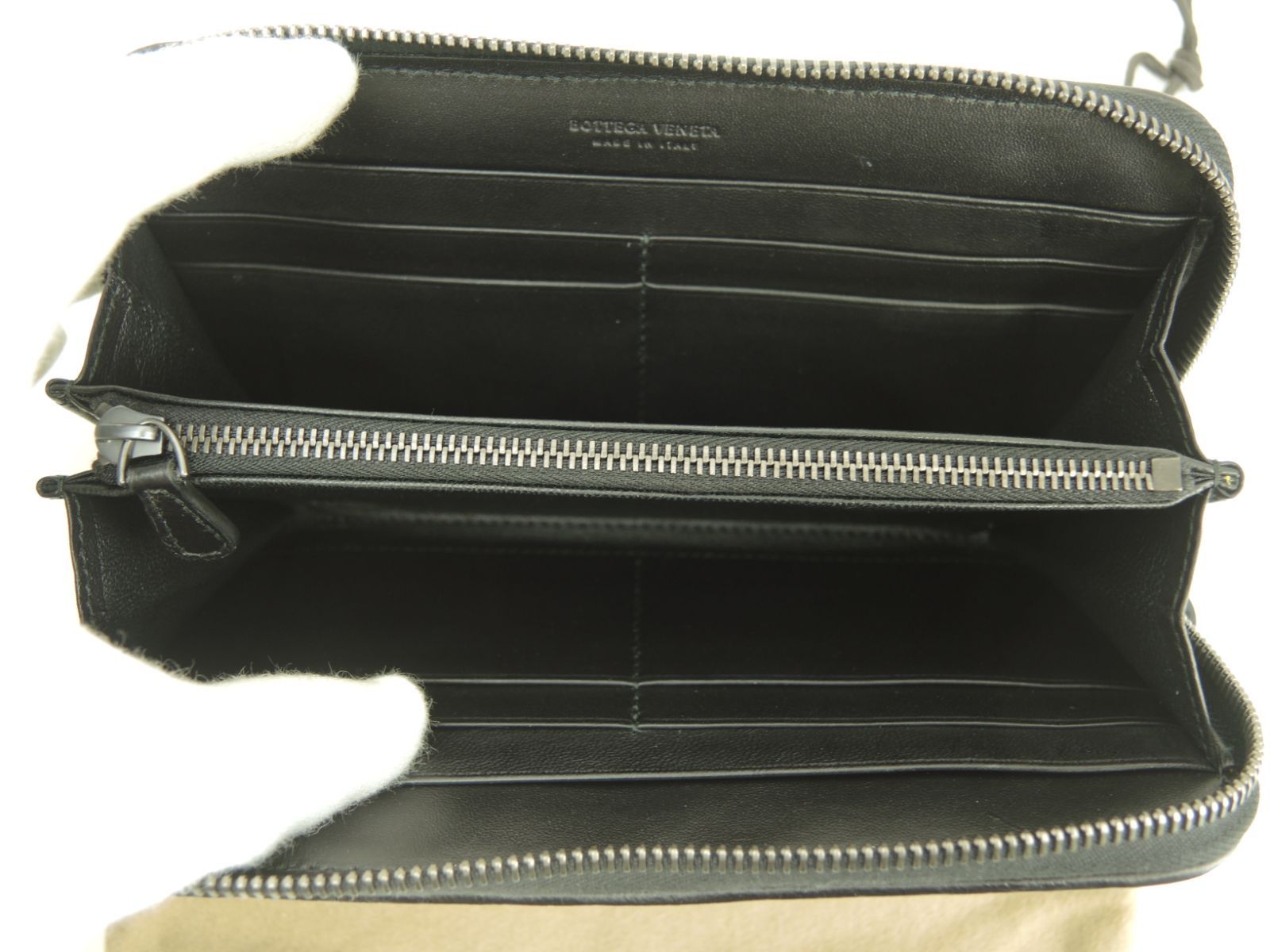 ボッテガヴェネタ ロングウォレット イントレチャート レザー黒 ジップ
