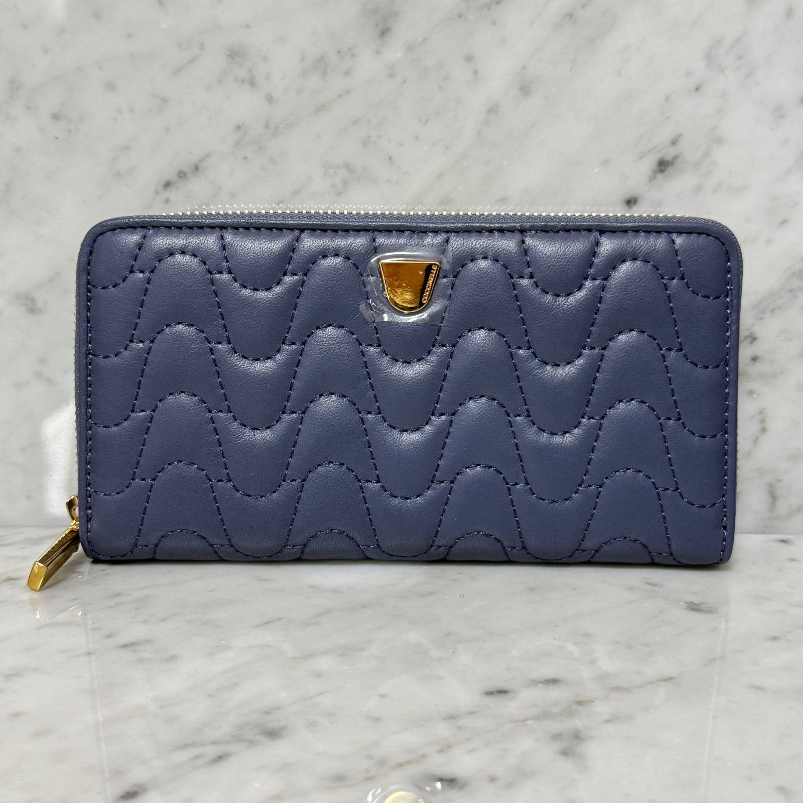 新品 未使用 COCCINELLE コチネレ 長財布 ラウンドファスナー ネイビー 