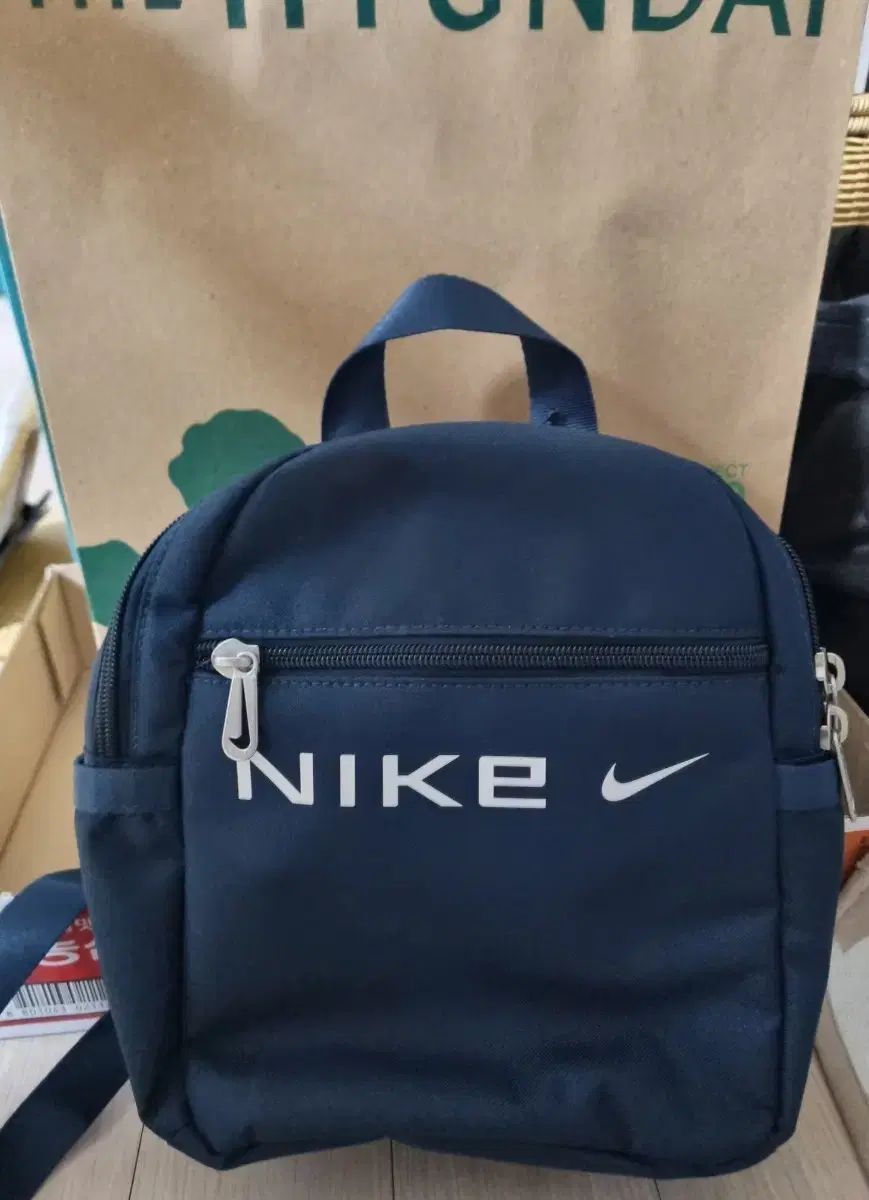 ナイキ フューチュラ ミニ バックパック|クロスバック まとめ