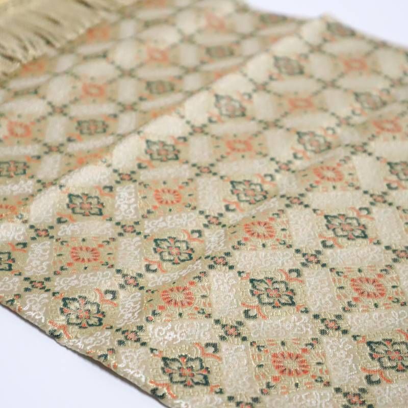 川島織物 西陣織 絹100% 金銀糸 角立華紋 テーブルセンター 金襴 房