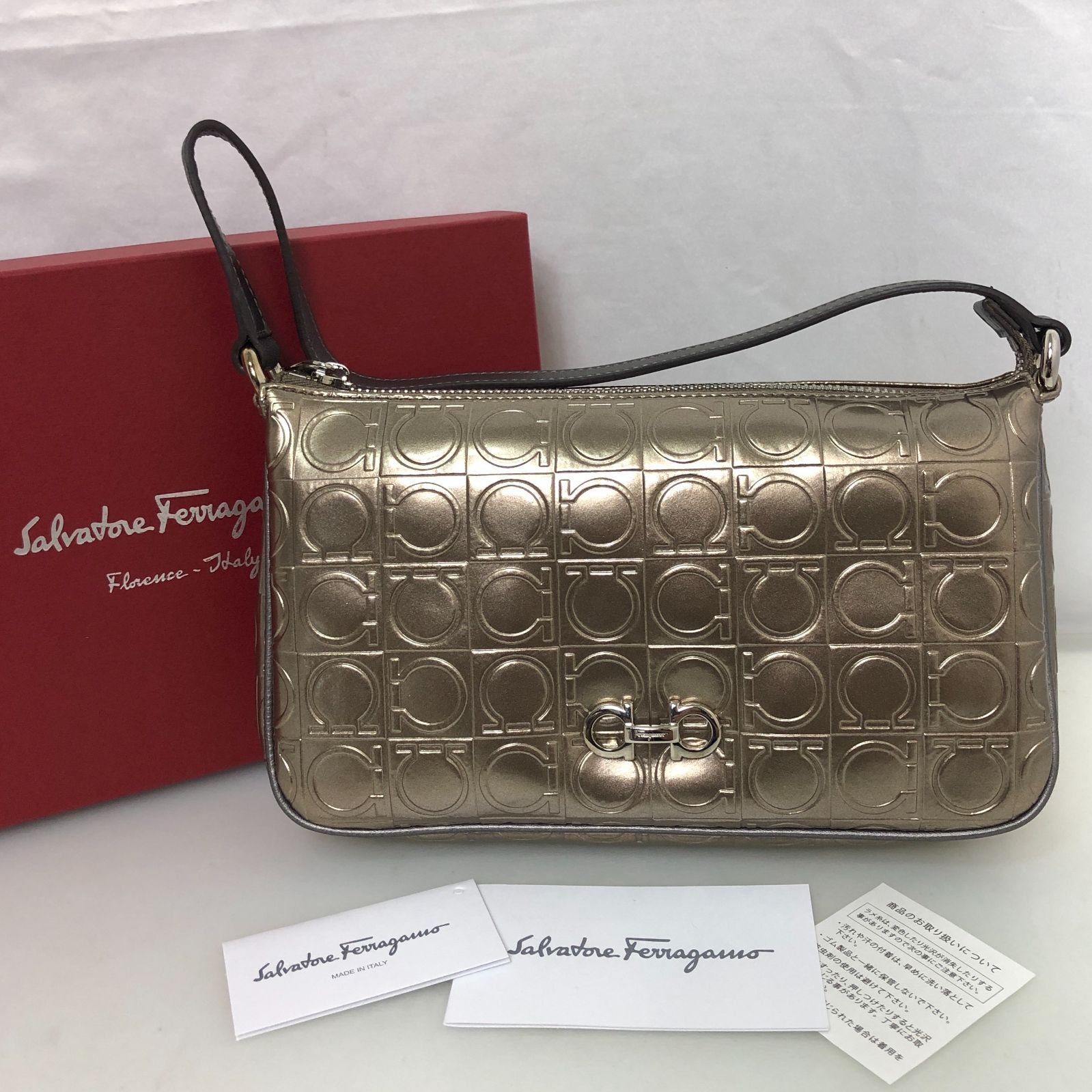 サルヴァトーレフェラガモ ミニハンドバッグ ガンチーニ SGSS 10 3139