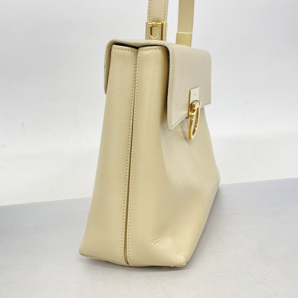 5pb2119】サルヴァトーレフェラガモ ハンドバッグ ガンチーニ レザー