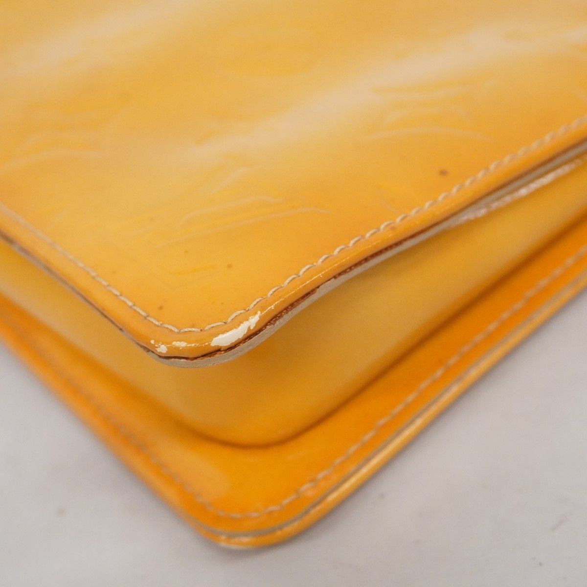 5pb2213】ルイヴィトン ポーチ ヴェルニ レキシントン M91010 ベージュ