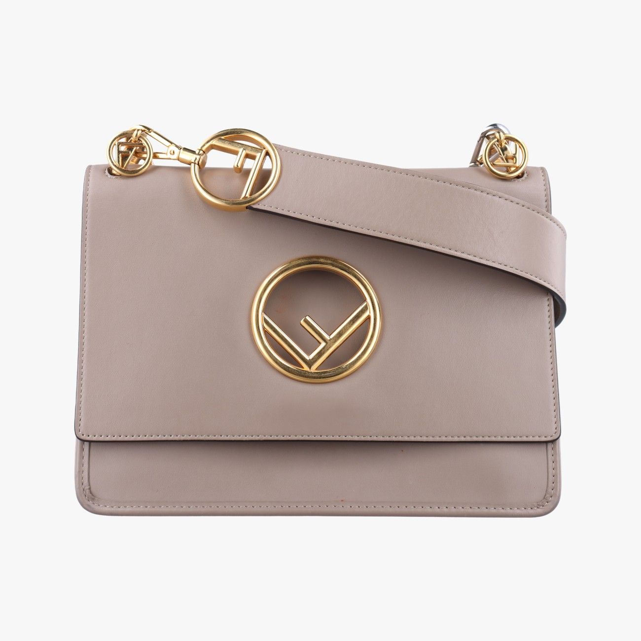 フェンディFendiキャナイエフ ベージュ レザー 8 BT 284 2 IH 198-8241