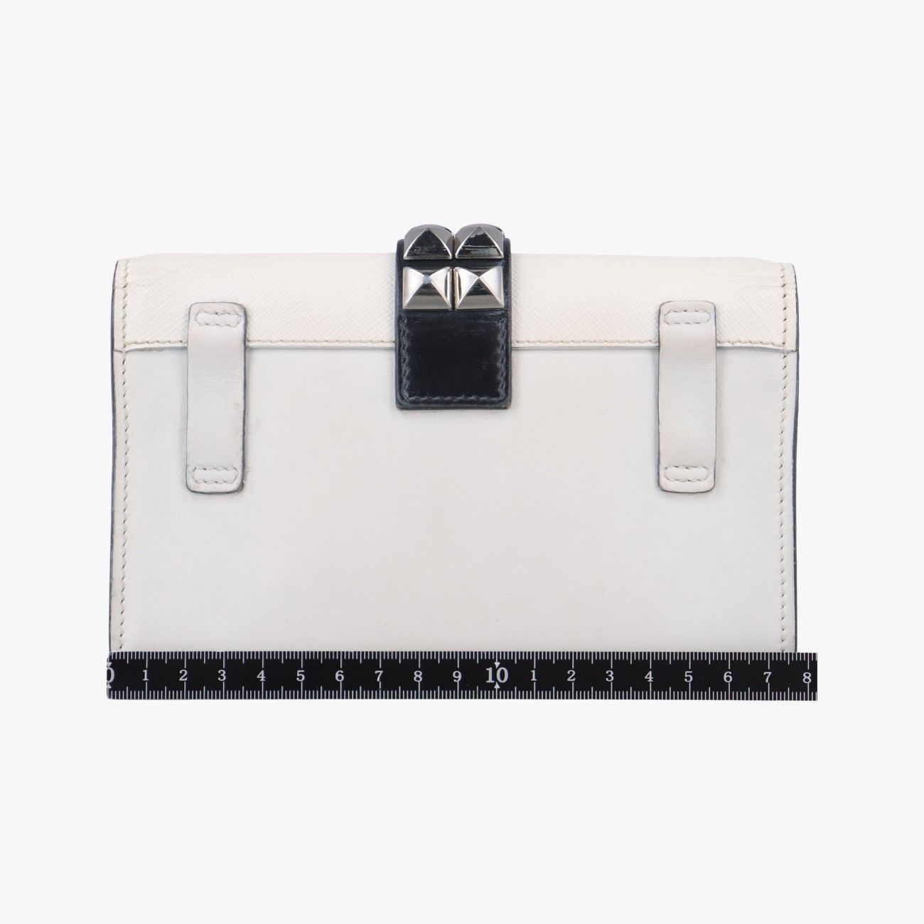 プラダPradaエレクトラ スタッズ ホワイト レザー 1BD120 7/7 - メルカリ