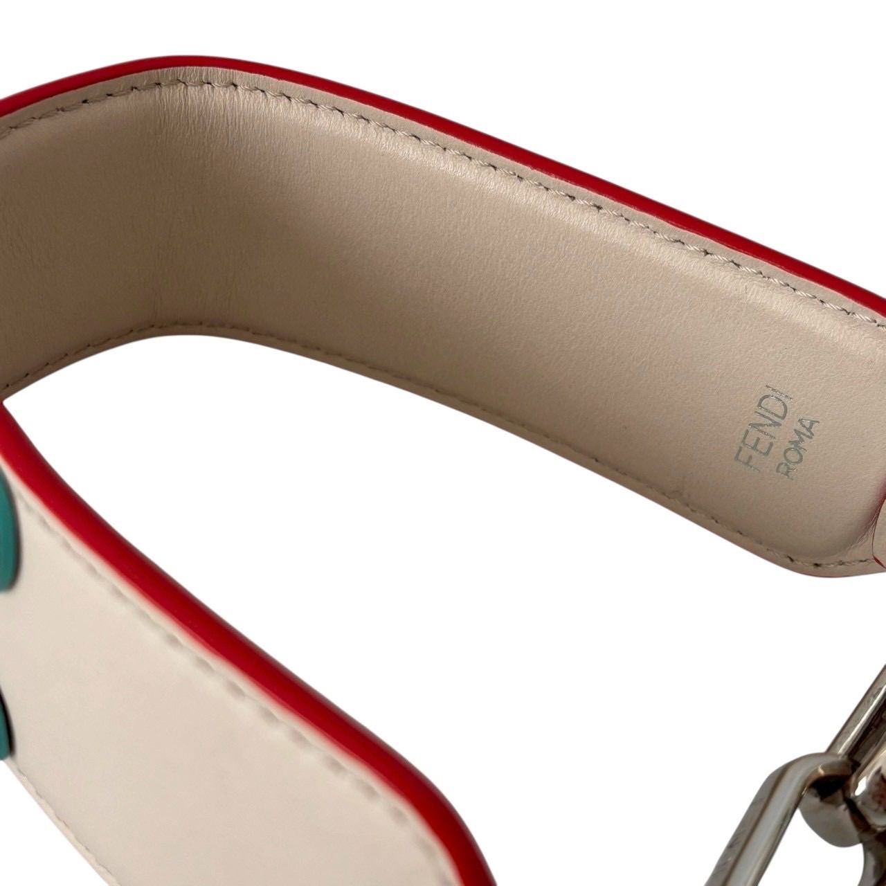 ホワイト マルチ