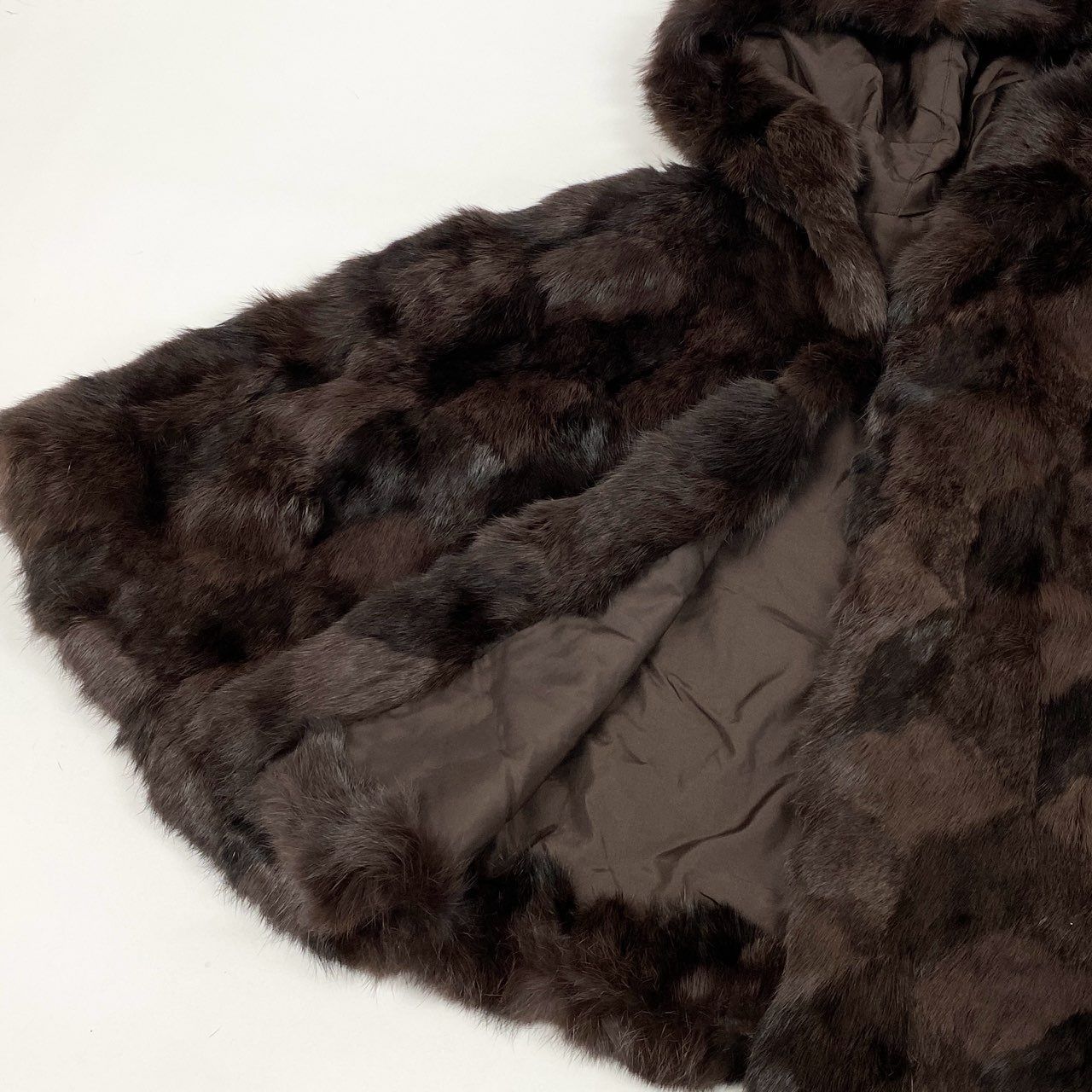 33l14 本毛皮 ラビットファー 耳付きフード ポンチョ ケープ サイズF