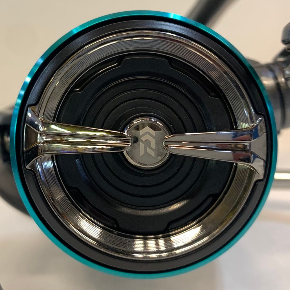 LT スピニングリール