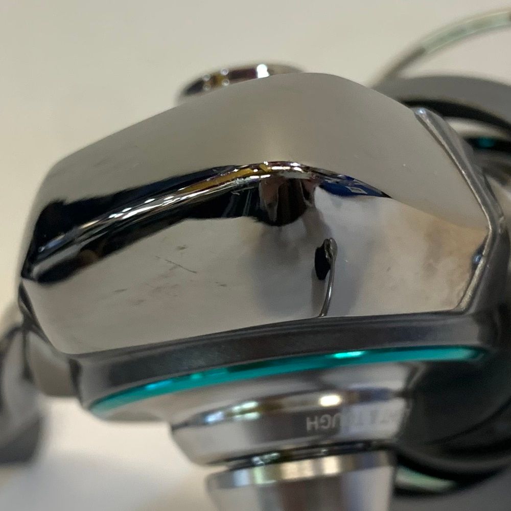 Daiwa ダイワ リール 25エメラルダスAIRPCLT 2500 H AIR PC LT スピニングリール 86 釣り用座布団 スピニングリール 