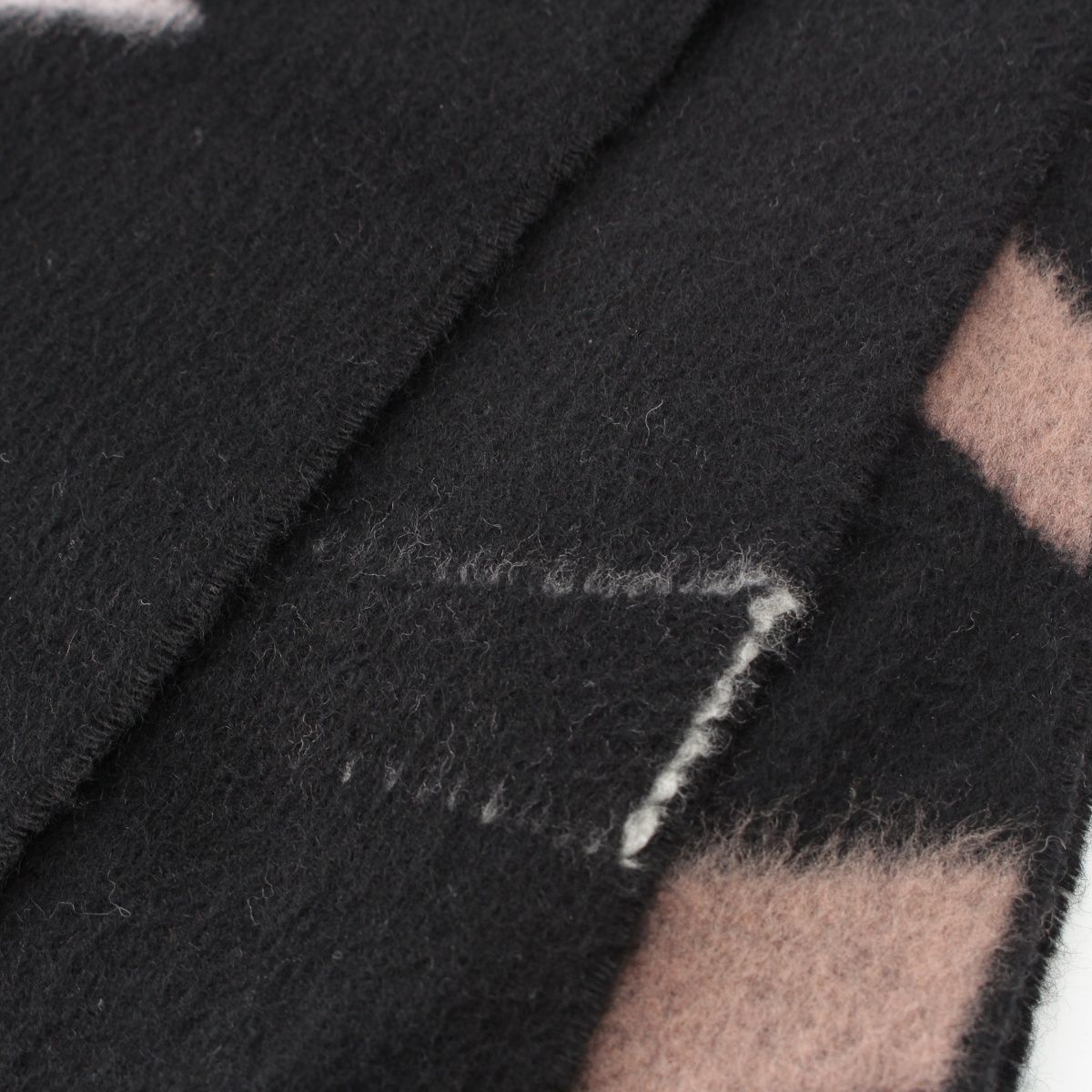  ルイヴィトン カシミヤ ウール エシャルプ モノグラム ジ マフラー M 76383 ブラック マフラー 小物