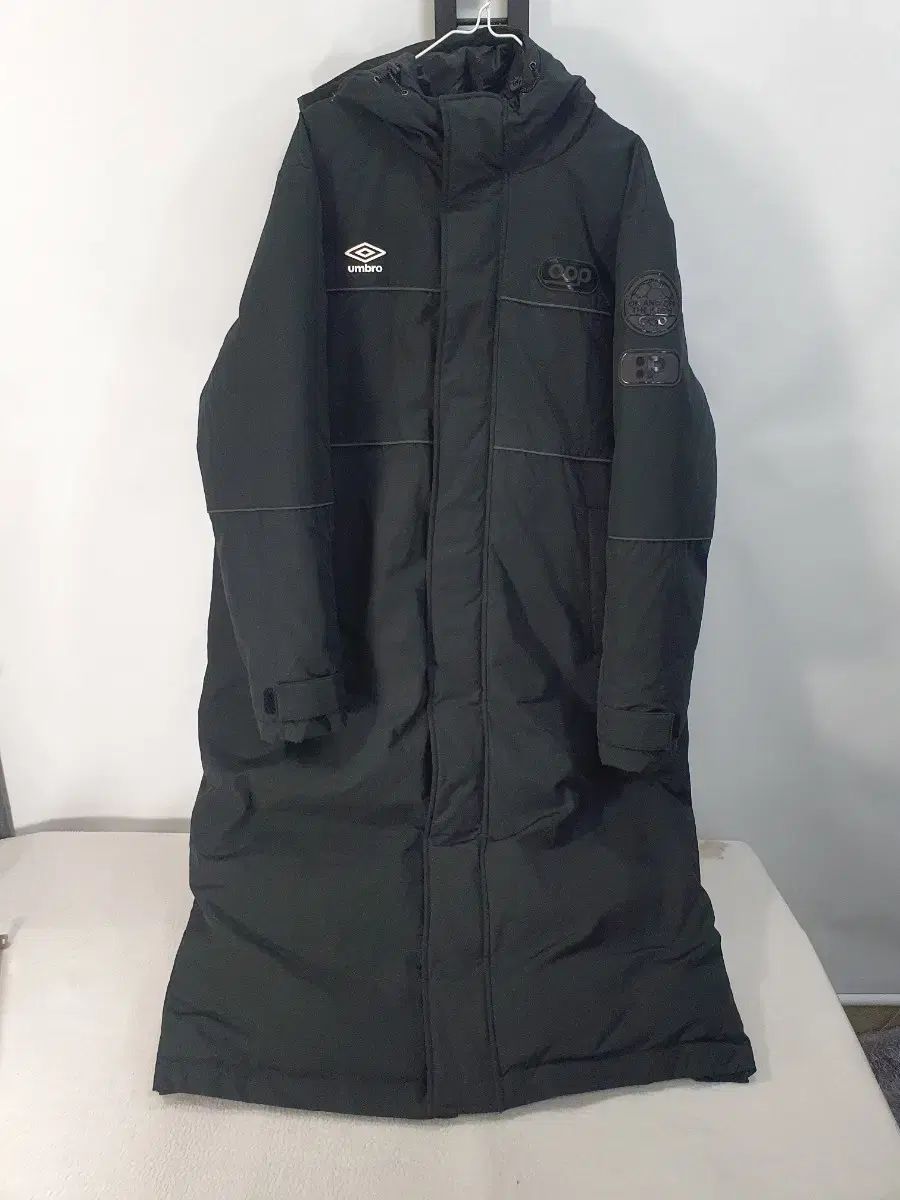 umbro アンブロ ロング丈ダウンジャケット スイーパー ダウン ベンチ